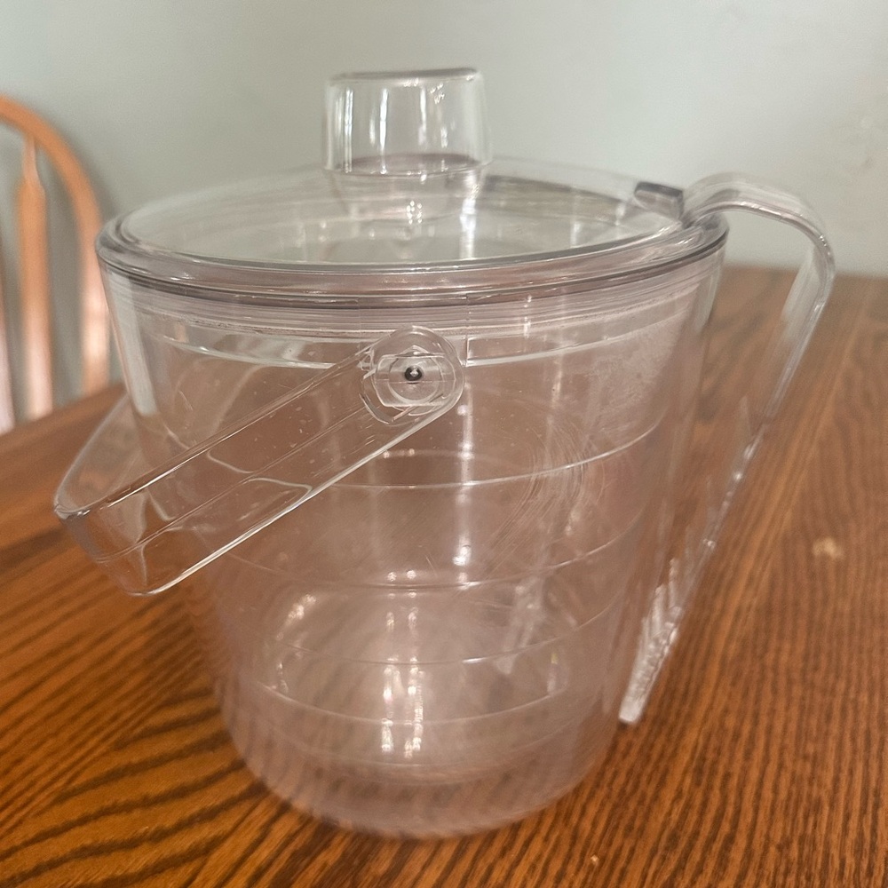 Tervis Discontinued Insulated Ice Bucket w/Tongs